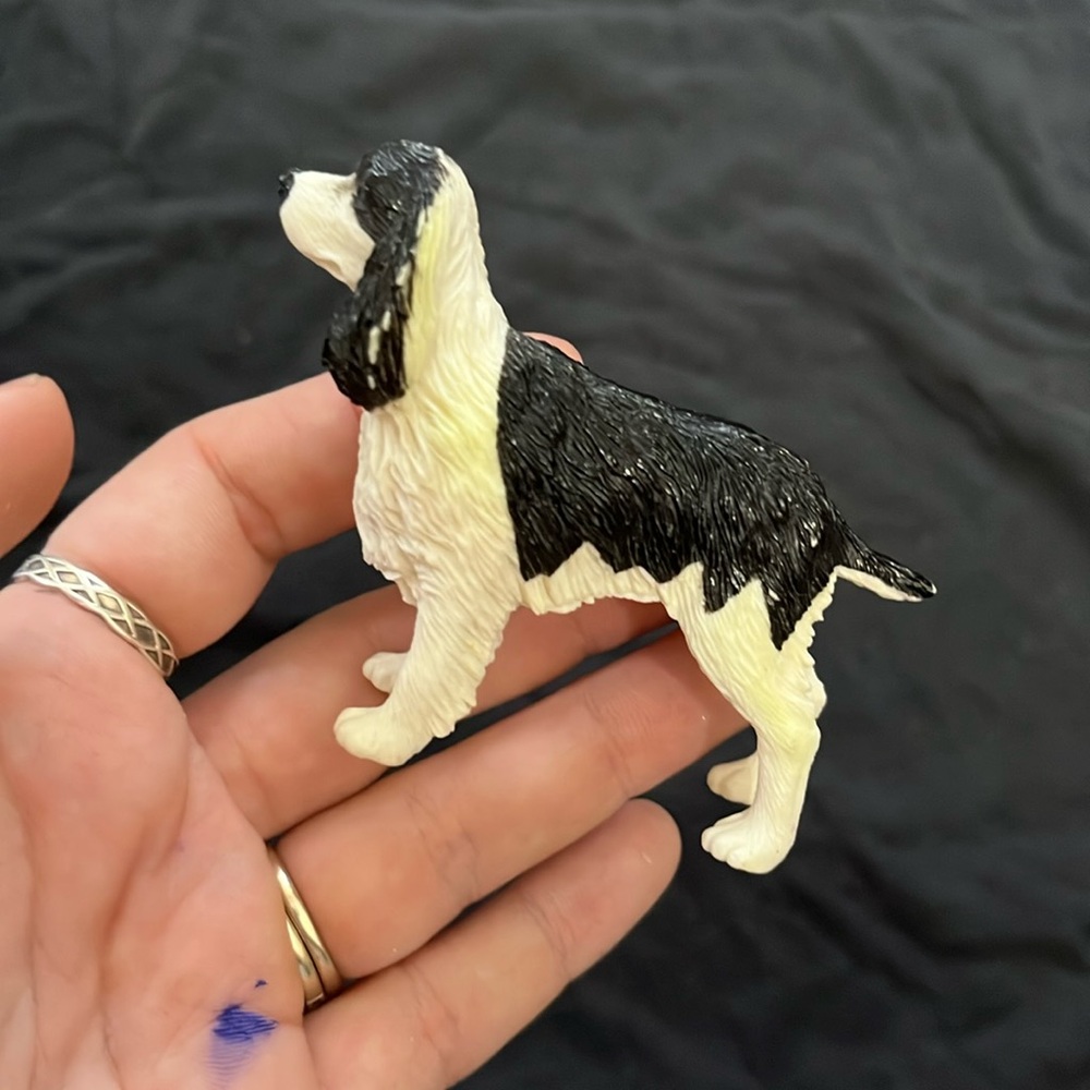 English Springer Spaniel Dog Hard Plastic Figure Figurine Animal Detailed 2.5"